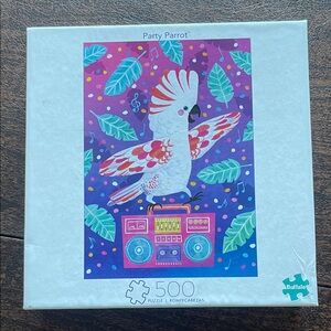NWT 500 piece Party Parrot puzzle